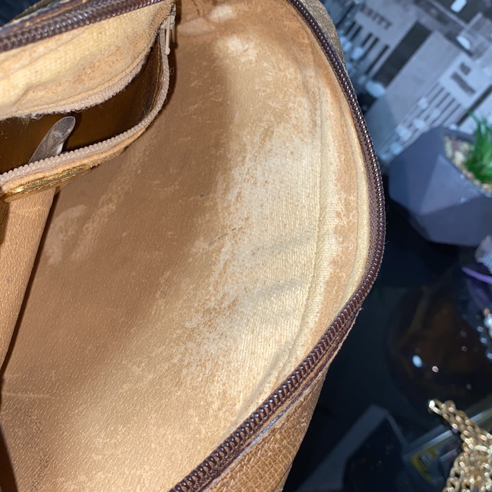 SOLDAuthentic Gucci GG Plus Bag - Picture 14 of 16